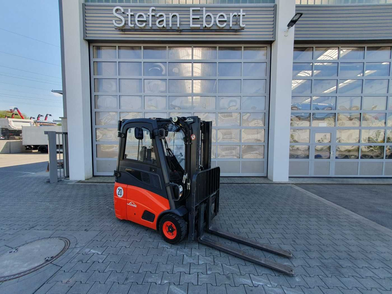 Linde E14 - 01 / Triplex: 4.10m! / SS / nur 1.003h! - Електронавантажувач: фото 1 Linde E14 - 01 / Triplex: 4.10m! / SS / nur 1.003h! - Електронавантажувач: фото 1