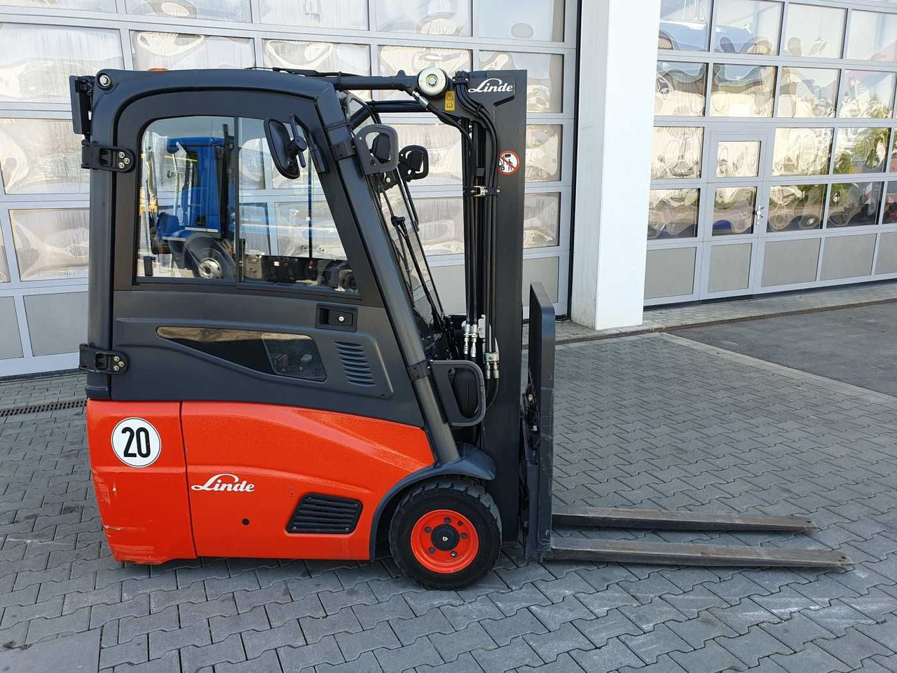 Linde E14 - 01 / Triplex: 4.10m! / SS / nur 1.003h! - Електронавантажувач: фото 2 Linde E14 - 01 / Triplex: 4.10m! / SS / nur 1.003h! - Електронавантажувач: фото 2