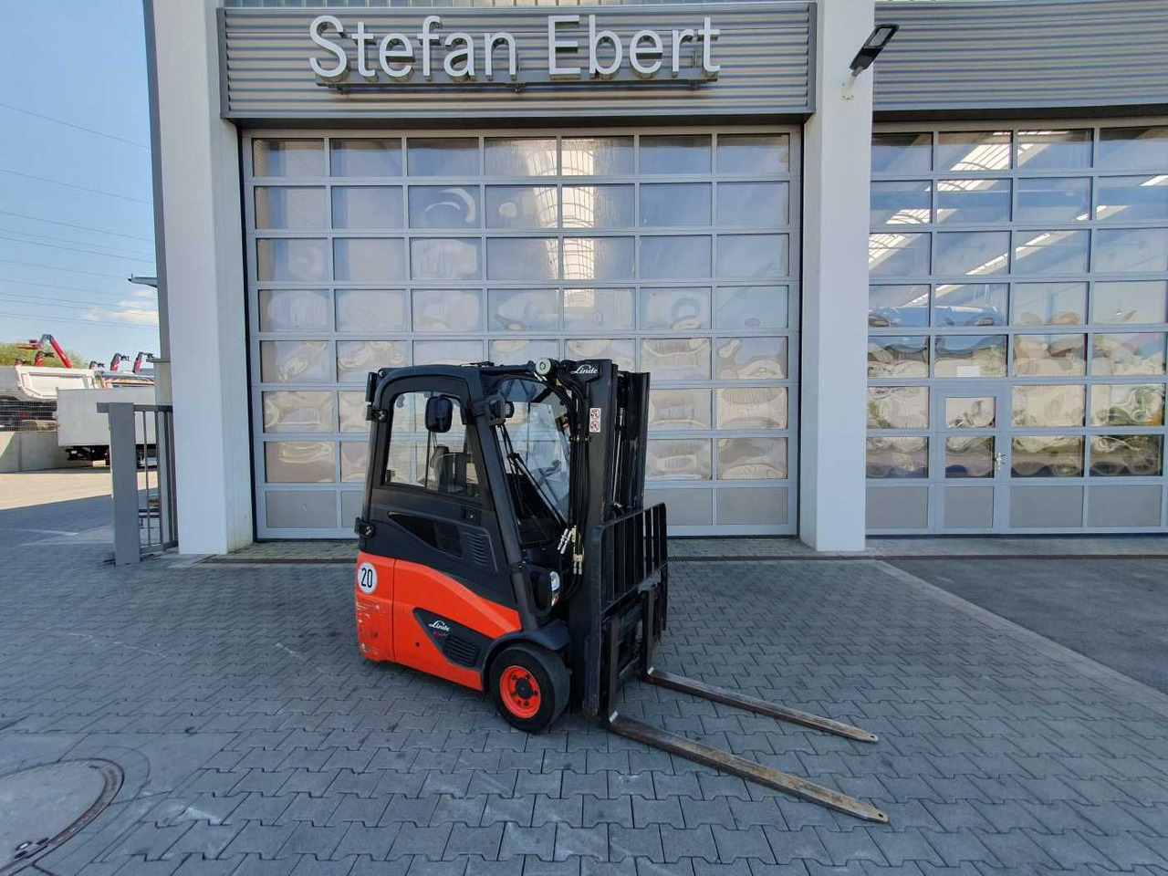 Linde E14 - 01 / Triplex: 4.10m! / SS / nur 2.899h! - Електронавантажувач: фото 1 Linde E14 - 01 / Triplex: 4.10m! / SS / nur 2.899h! - Електронавантажувач: фото 1