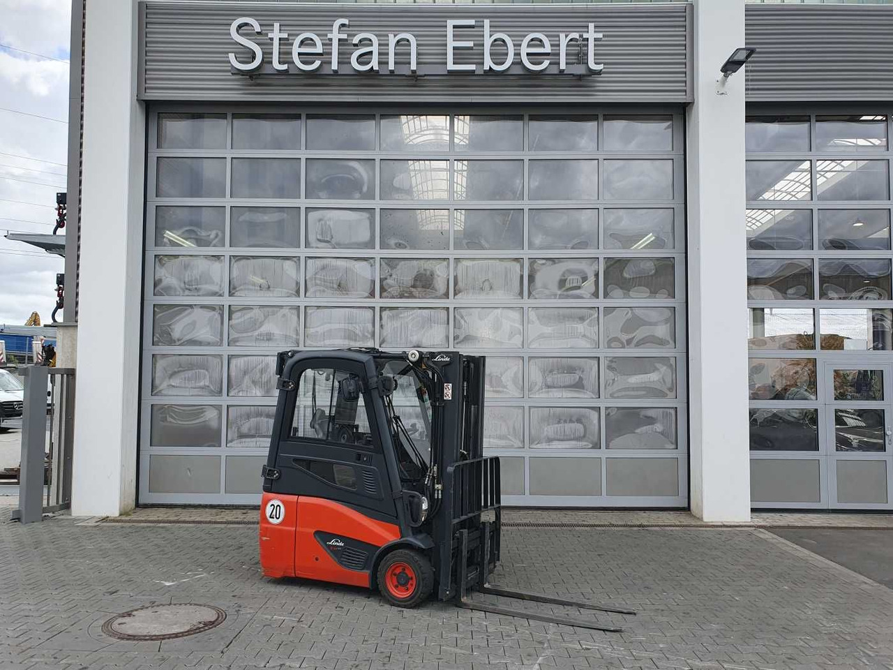 Linde E14 - 02 / Triplex: 4.00m! / SS / nur 1.777h! - Електронавантажувач: фото 1 Linde E14 - 02 / Triplex: 4.00m! / SS / nur 1.777h! - Електронавантажувач: фото 1
