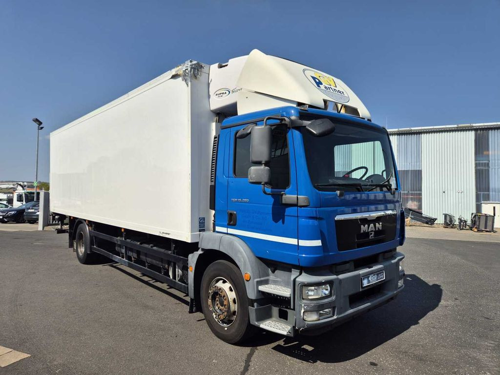 MAN TGM 18.290 4x2 LL Carrier Supra 950Mt LBW MAN TGM 18.290 4x2 LL Carrier Supra 950Mt LBW - Рефрижератор вантажівка: фото 2 MAN TGM 18.290 4x2 LL Carrier Supra 950Mt LBW MAN TGM 18.290 4x2 LL Carrier Supra 950Mt LBW - Рефрижератор вантажівка: фото 2