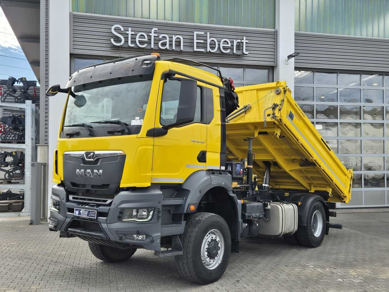 MAN TGS 18.430 4x4 BL Kran HMF 1130K-RCS Funk AHK - Самоскид вантажівка: фото 2 MAN TGS 18.430 4x4 BL Kran HMF 1130K-RCS Funk AHK - Самоскид вантажівка: фото 2