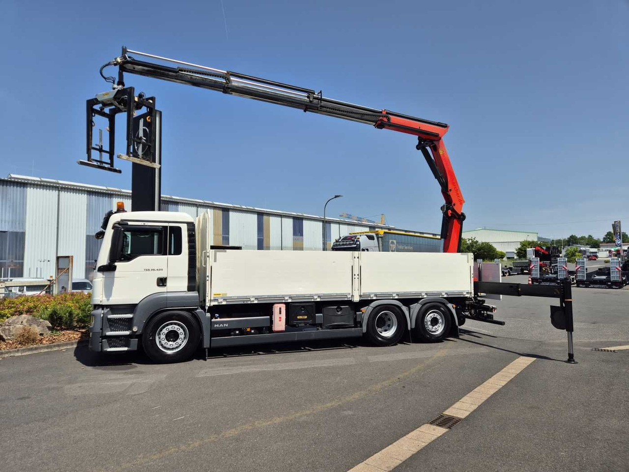 MAN TGS 26.420 6x2-4 LL Palfinger PK 22002-EH B Funk - Бортова вантажівка/ Платформа: фото 4 MAN TGS 26.420 6x2-4 LL Palfinger PK 22002-EH B Funk - Бортова вантажівка/ Платформа: фото 4