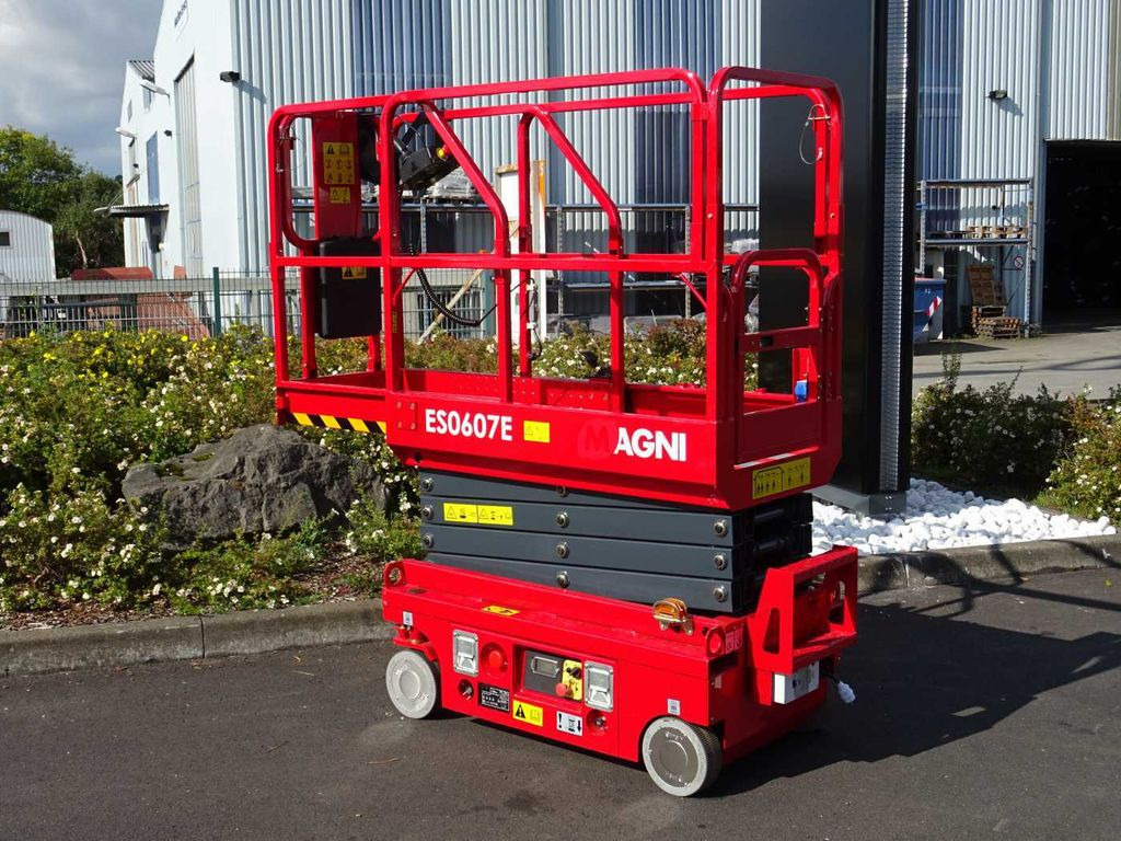 Magni ES0607E Scherenbühne // 5.6m Arbeitshöhe Magni ES0607E Scherenbühne // 5.6m Arbeitshöhe - Ножичний підйомник: фото 3 Magni ES0607E Scherenbühne // 5.6m Arbeitshöhe Magni ES0607E Scherenbühne // 5.6m Arbeitshöhe - Ножичний підйомник: фото 3