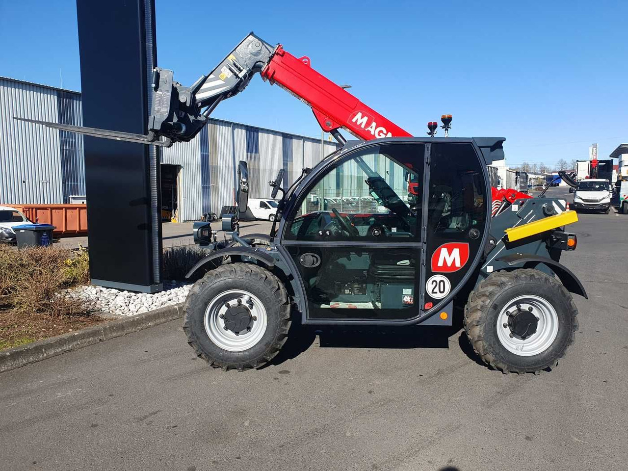 Magni TH 3.6-D5/D / 3to - 5,8m / 75PS - Навантажувач телескопічний: фото 3 Magni TH 3.6-D5/D / 3to - 5,8m / 75PS - Навантажувач телескопічний: фото 3