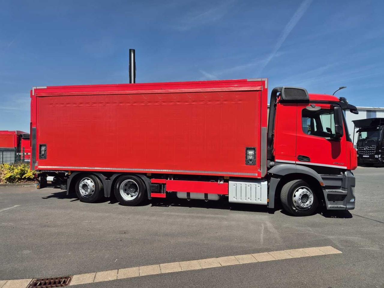 Mercedes-Benz Antos 2540 LnR 6x2 LBW Schiebeplanen AHK - Для перевезення напоїв вантажівка: фото 5 Mercedes-Benz Antos 2540 LnR 6x2 LBW Schiebeplanen AHK - Для перевезення напоїв вантажівка: фото 5