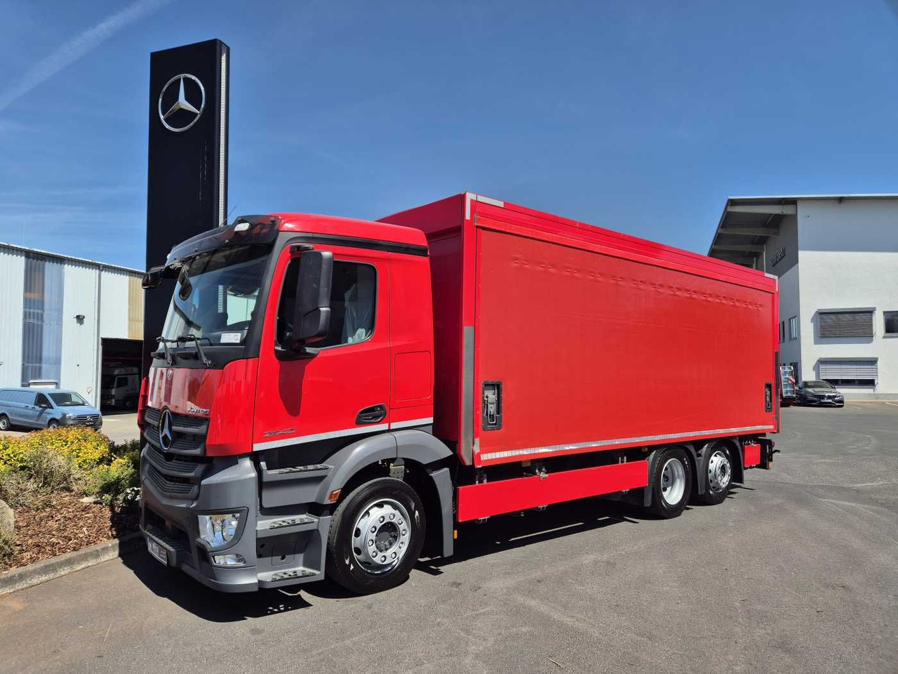 Mercedes-Benz Antos 2540 LnR 6x2 LBW Schiebeplanen AHK - Для перевезення напоїв вантажівка: фото 2 Mercedes-Benz Antos 2540 LnR 6x2 LBW Schiebeplanen AHK - Для перевезення напоїв вантажівка: фото 2