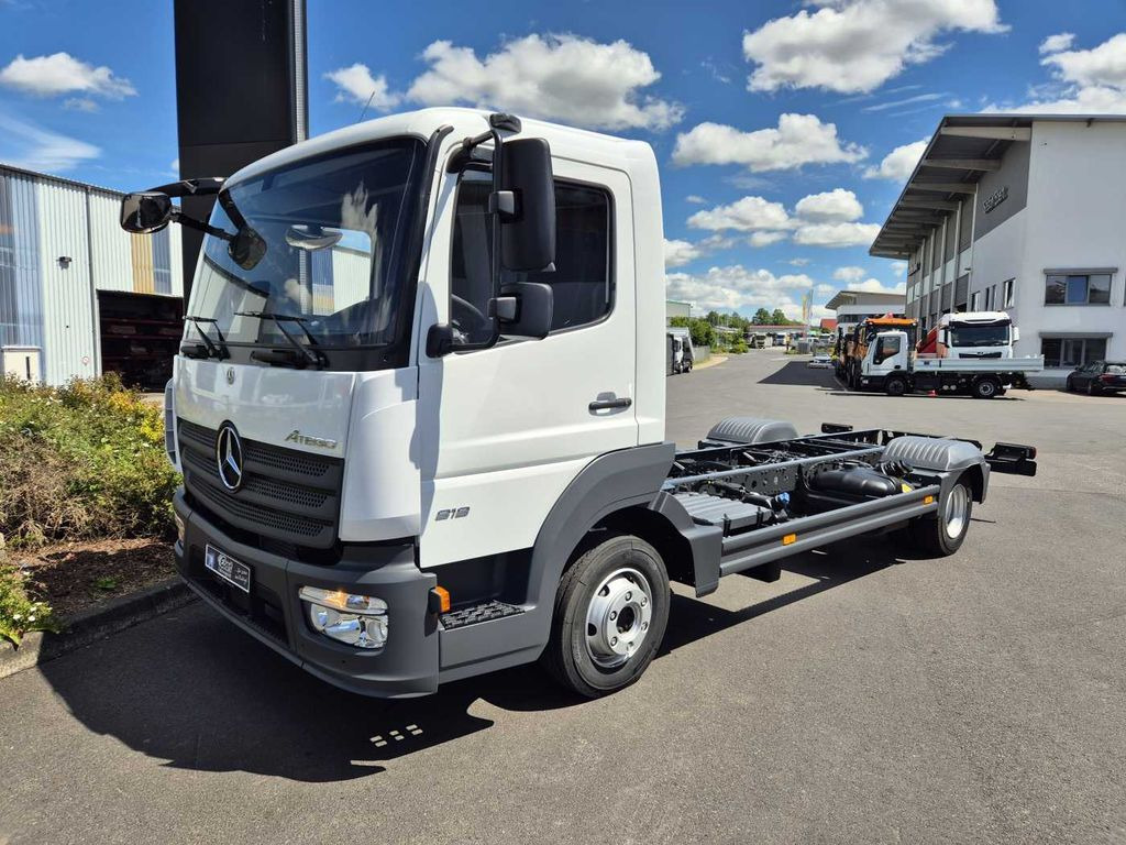 Mercedes-Benz Atego 818 L Fahrgestell, 6 Stück vorhanden - Вантажівка шасі: фото 2 Mercedes-Benz Atego 818 L Fahrgestell, 6 Stück vorhanden - Вантажівка шасі: фото 2