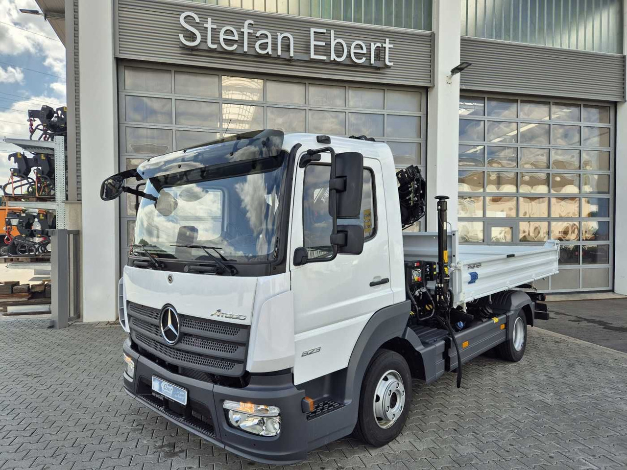 Mercedes-Benz Atego 823 KK Kipper+Kran+Funk+Greifersteuerung - Малотоннажний самоскид: фото 2 Mercedes-Benz Atego 823 KK Kipper+Kran+Funk+Greifersteuerung - Малотоннажний самоскид: фото 2