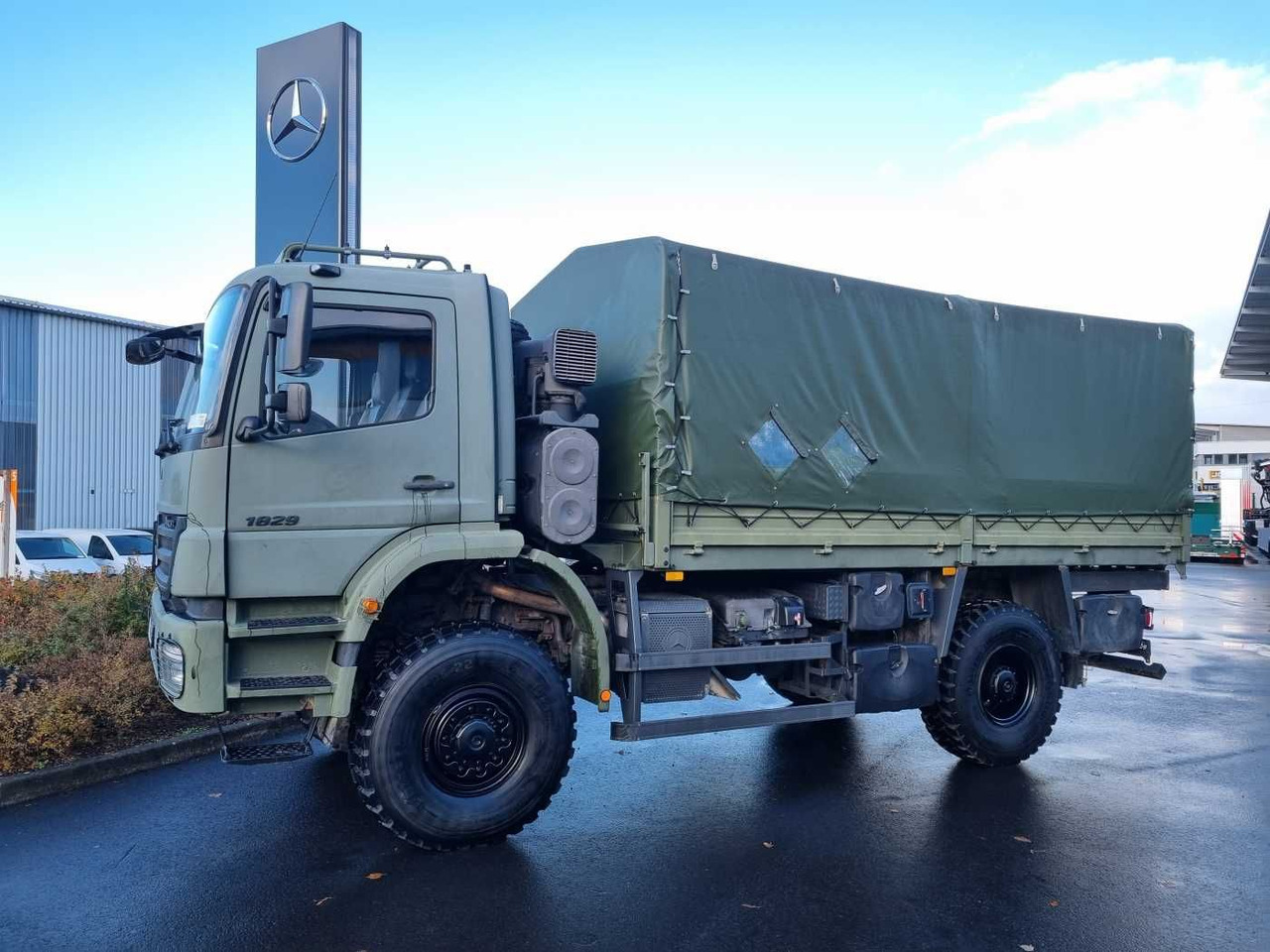 Mercedes-Benz Axor 1829 A 4x4 Pritsche/Plane 10 Stück - Тентована вантажівка: фото 4 Mercedes-Benz Axor 1829 A 4x4 Pritsche/Plane 10 Stück - Тентована вантажівка: фото 4