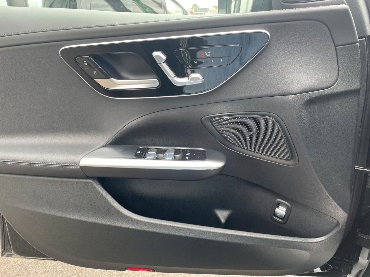 Універсал Mercedes-Benz C 200 d T AMG+Night+360°+Digital+Memory+Keyless: фото 14 Універсал Mercedes-Benz C 200 d T AMG+Night+360°+Digital+Memory+Keyless: фото 14