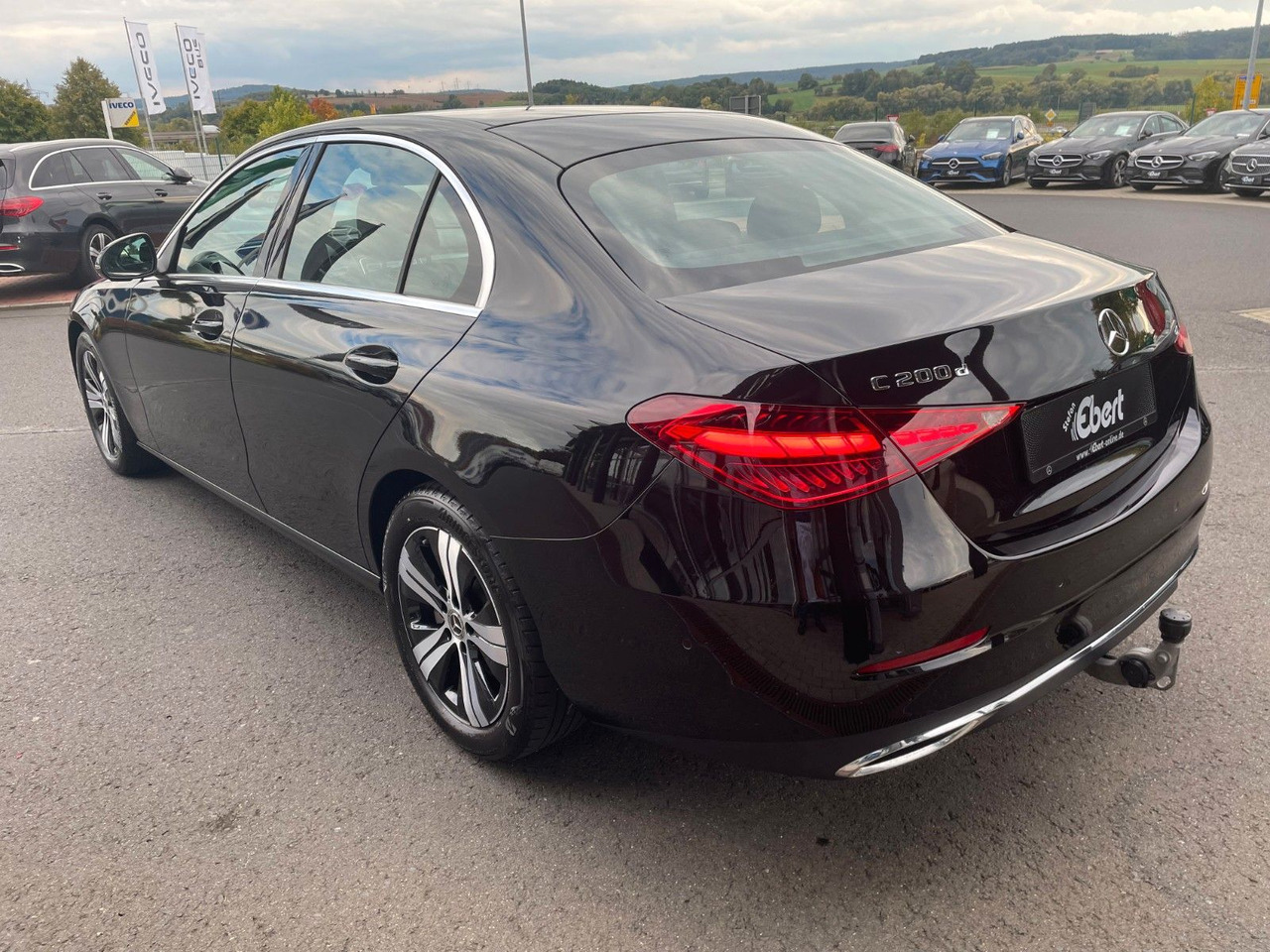 Mercedes-Benz C 200d AVANTGARDE LED+AHK+RKamera+MBUX+ - Седан: фото 3 Mercedes-Benz C 200d AVANTGARDE LED+AHK+RKamera+MBUX+ - Седан: фото 3