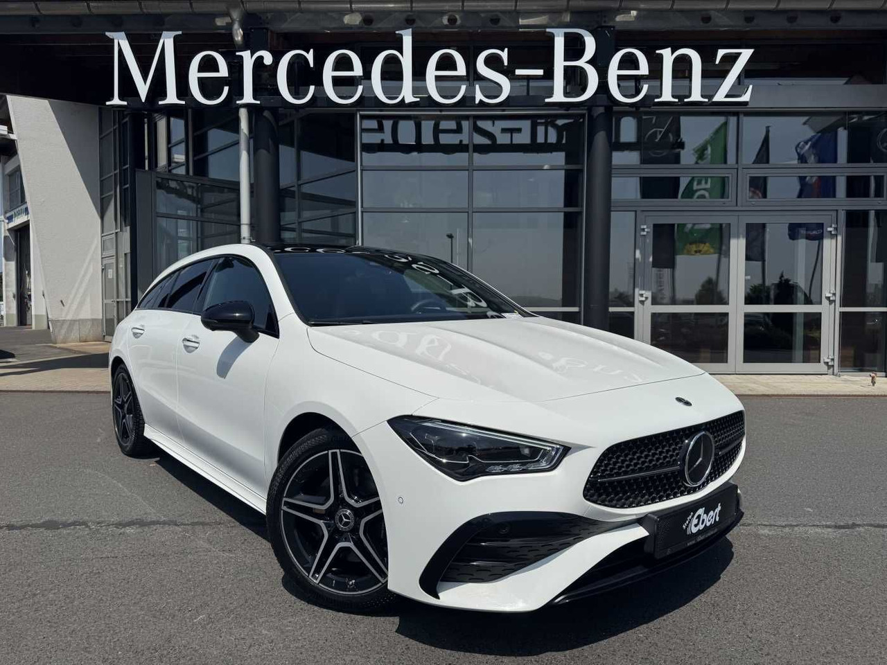 Mercedes-Benz CLA 220d Shooting Brake AMG+Pano+Distr+AHK+uvm. - Легковий автомобіль: фото 1 Mercedes-Benz CLA 220d Shooting Brake AMG+Pano+Distr+AHK+uvm. - Легковий автомобіль: фото 1