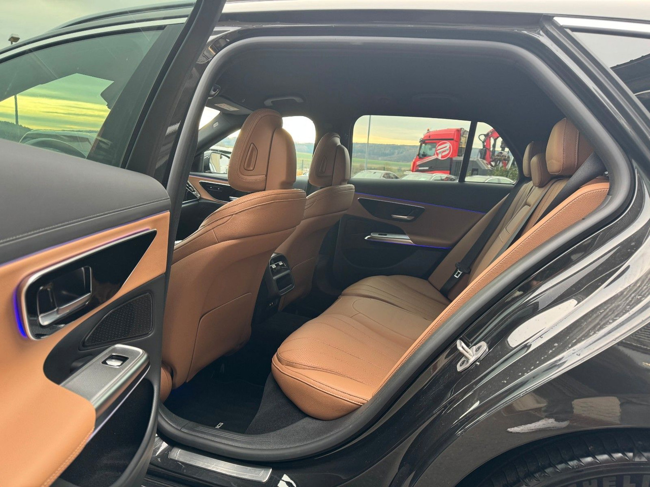 Універсал Mercedes-Benz E 220d T AMG+Hyperscreen+Leder+AHK+DistrPro+STH: фото 11