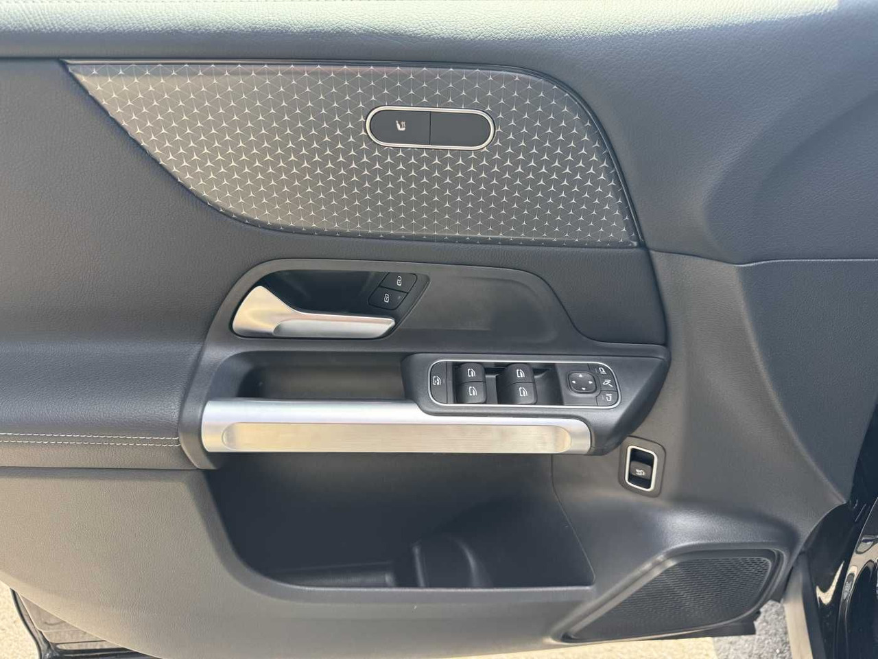 Позашляховик Mercedes-Benz GLB 180 Progressive+AHK+RKamera+LED+ IHC+DAB: фото 10