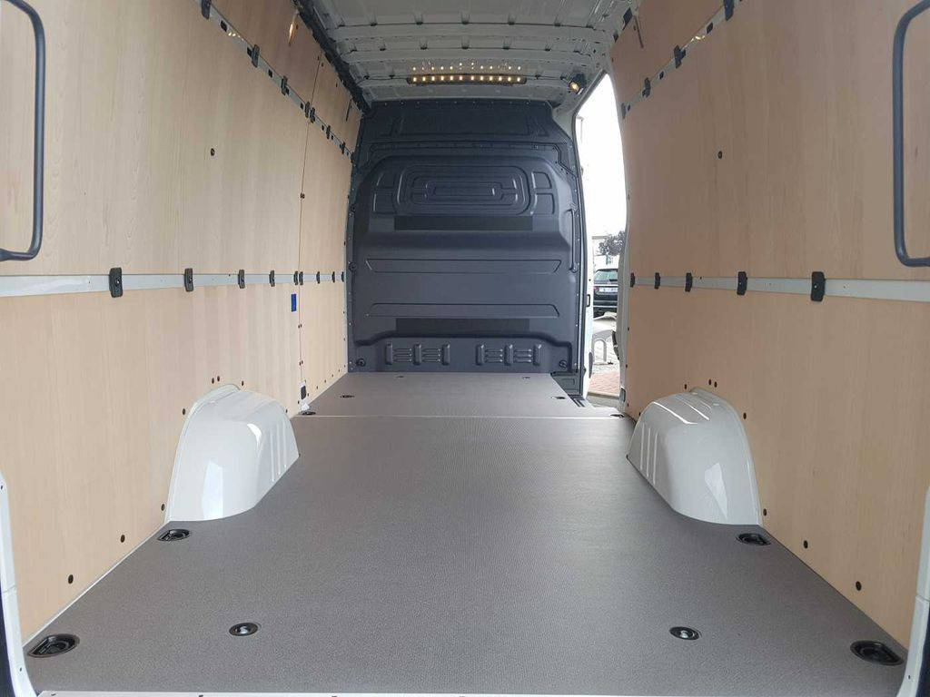 Суцільнометалевий фургон Mercedes-Benz Sprinter 317 CDI 4325 9G Klima Kamera AHK3,5: фото 7