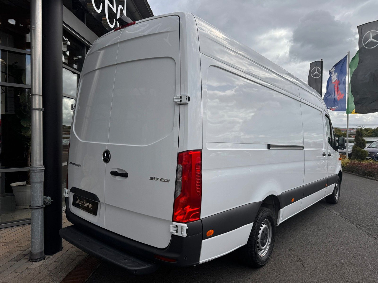 Mercedes-Benz Sprinter 317 CDI 4325 Klima 360 SHZ Schwing - Суцільнометалевий фургон: фото 4 Mercedes-Benz Sprinter 317 CDI 4325 Klima 360 SHZ Schwing - Суцільнометалевий фургон: фото 4