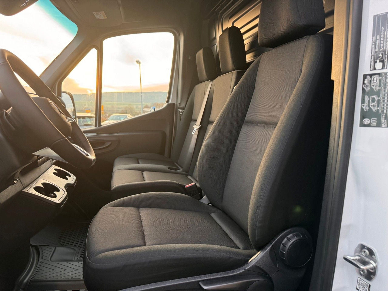 Суцільнометалевий фургон Mercedes-Benz Sprinter 319 CDI 4325 Klima Kamera AHK LED: фото 9