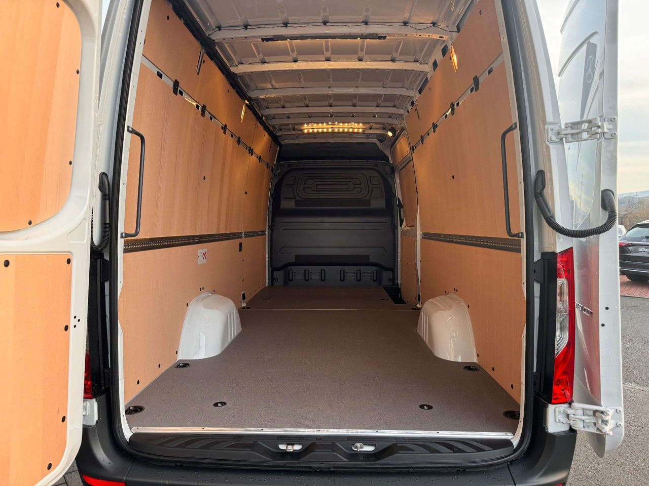 Суцільнометалевий фургон Mercedes-Benz Sprinter 319 CDI 4325 Klima Kamera AHK LED: фото 7