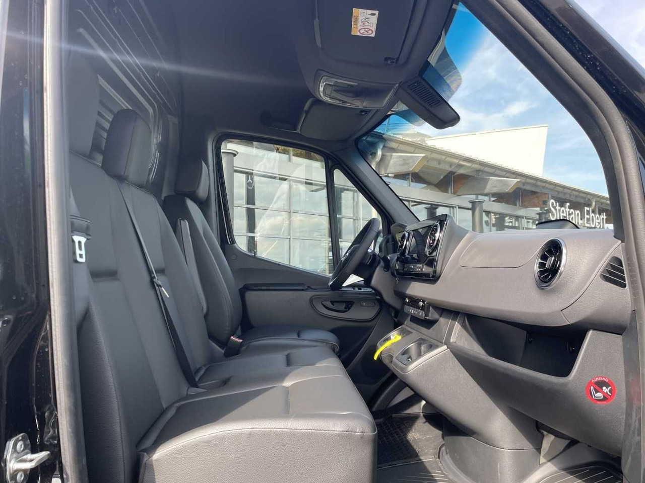 Суцільнометалевий фургон Mercedes-Benz Sprinter 319 CDI 4x4 3665 Klima Kamera MBUX LED: фото 9