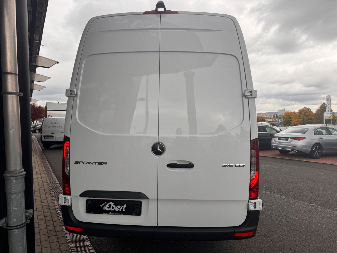 Mercedes-Benz Sprinter 319 CDI Extralang DISTRONIC Kamera LED - Суцільнометалевий фургон: фото 5 Mercedes-Benz Sprinter 319 CDI Extralang DISTRONIC Kamera LED - Суцільнометалевий фургон: фото 5