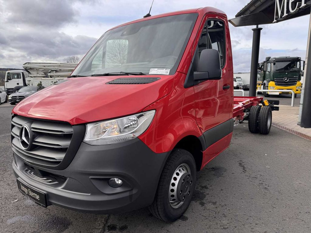 Mercedes-Benz Sprinter 517 CDI 4325 Fahrgestell AHK3,5 5.500kg - Вантажівка шасі: фото 3 Mercedes-Benz Sprinter 517 CDI 4325 Fahrgestell AHK3,5 5.500kg - Вантажівка шасі: фото 3