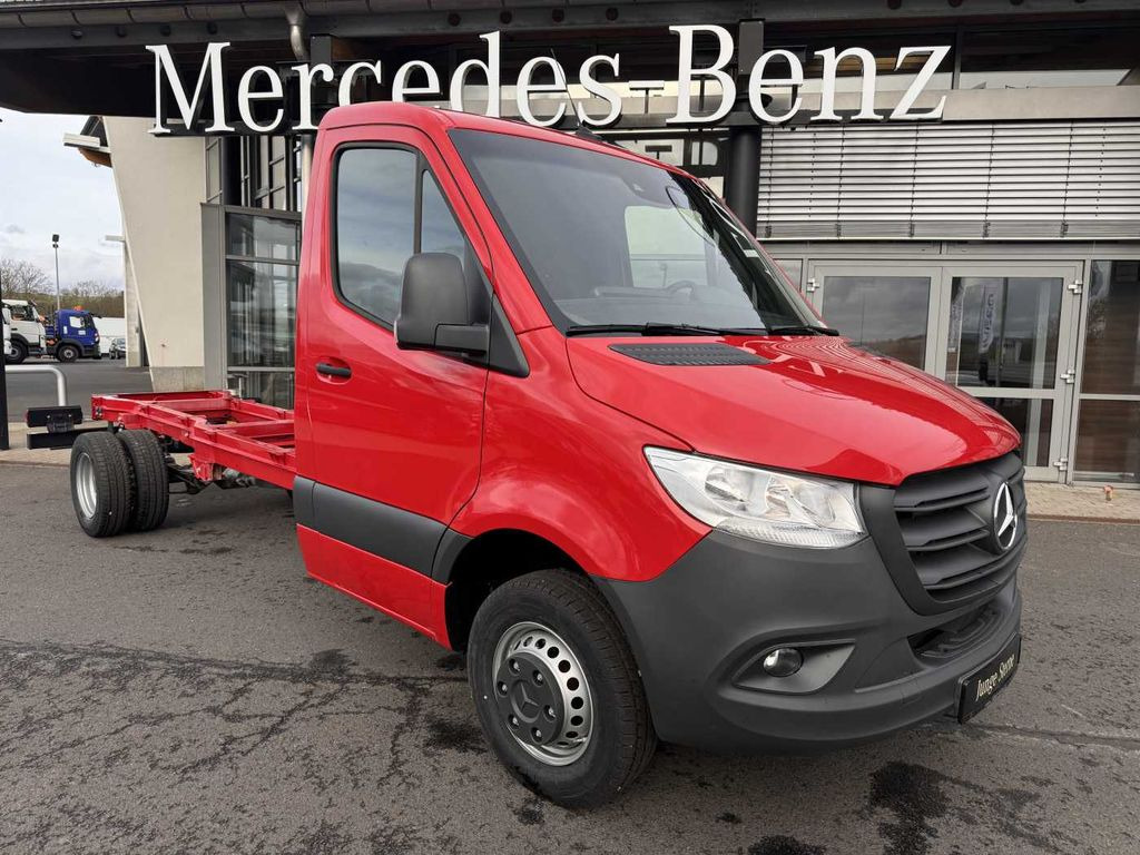 Mercedes-Benz Sprinter 517 CDI 4325 Fahrgestell AHK3,5 5.500kg - Вантажівка шасі: фото 1 Mercedes-Benz Sprinter 517 CDI 4325 Fahrgestell AHK3,5 5.500kg - Вантажівка шасі: фото 1