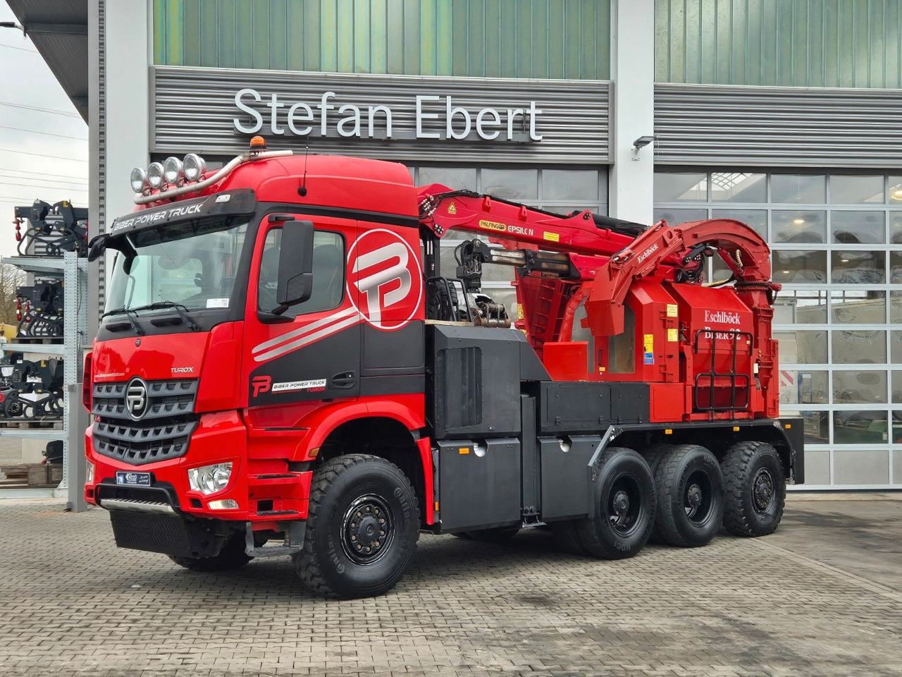 Mercedes-Benz TUROX 8x8 Eschlböck Biber 92 Holzhacker / 1.512h - Лісовоз, Вантажівка з маніпулятором: фото 1 Mercedes-Benz TUROX 8x8 Eschlböck Biber 92 Holzhacker / 1.512h - Лісовоз, Вантажівка з маніпулятором: фото 1