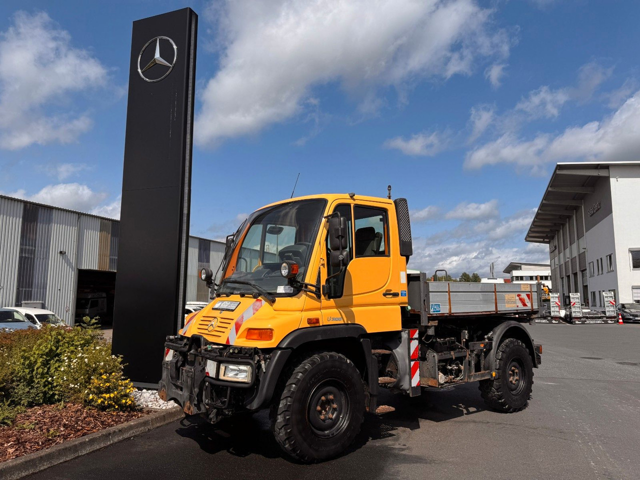 Mercedes-Benz Unimog U300 4x4 Vario-Pilot - Легка бортова вантажівка: фото 1 Mercedes-Benz Unimog U300 4x4 Vario-Pilot - Легка бортова вантажівка: фото 1