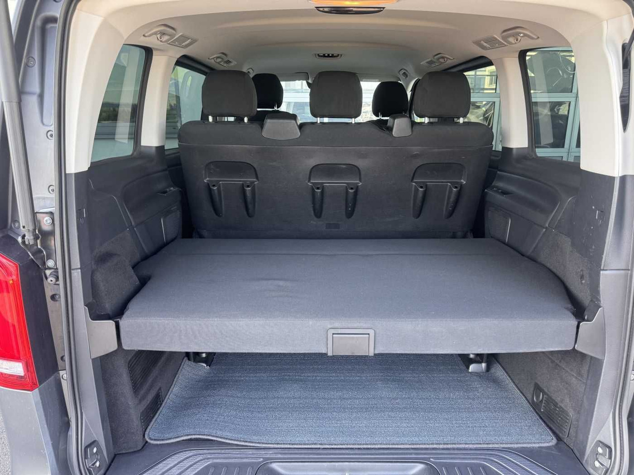 Легковий автомобіль Mercedes-Benz V 220 d EDITION Liege-Paket AHK2,5 LED DAB MBUX: фото 6