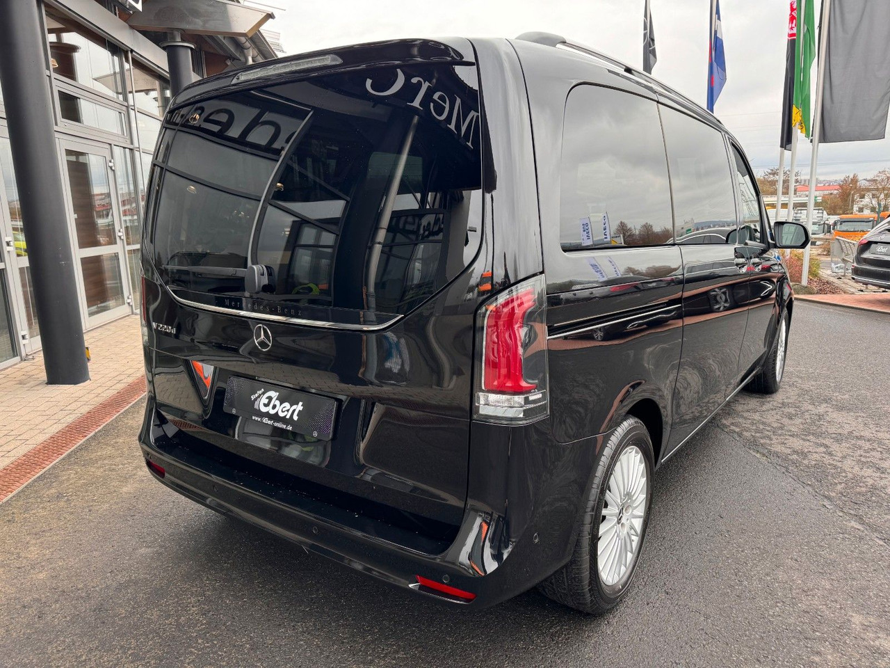 Mercedes-Benz V 220 d STYLE K Liege-Paket AHK2,5 DISTRONIC - Пасажирський фургон: фото 4 Mercedes-Benz V 220 d STYLE K Liege-Paket AHK2,5 DISTRONIC - Пасажирський фургон: фото 4