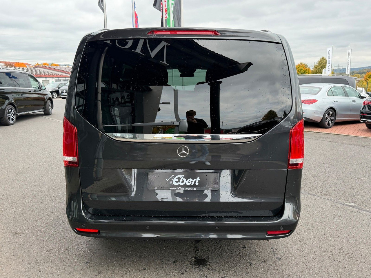 Mercedes-Benz V 250 AVANTGARDE ED AHK Tisch 6Sitze - Пасажирський фургон: фото 5 Mercedes-Benz V 250 AVANTGARDE ED AHK Tisch 6Sitze - Пасажирський фургон: фото 5