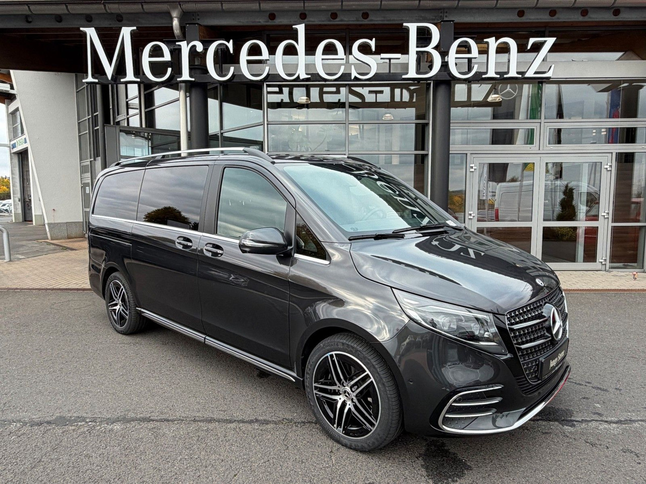 Mercedes-Benz V 300 d 4MATIC EXCLUSIVE AMG Panorama Standheiz - Універсал: фото 1 Mercedes-Benz V 300 d 4MATIC EXCLUSIVE AMG Panorama Standheiz - Універсал: фото 1