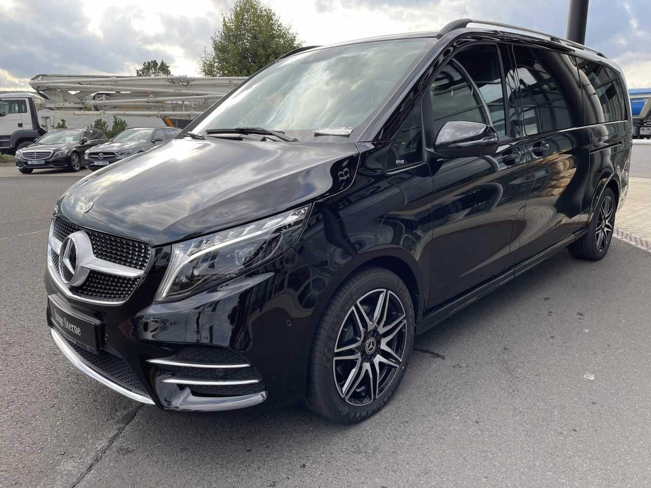 Mercedes-Benz V 300 d AVA 4MATIC AMG Kühlschrank AIRMATIC - Легковий автомобіль: фото 2 Mercedes-Benz V 300 d AVA 4MATIC AMG Kühlschrank AIRMATIC - Легковий автомобіль: фото 2