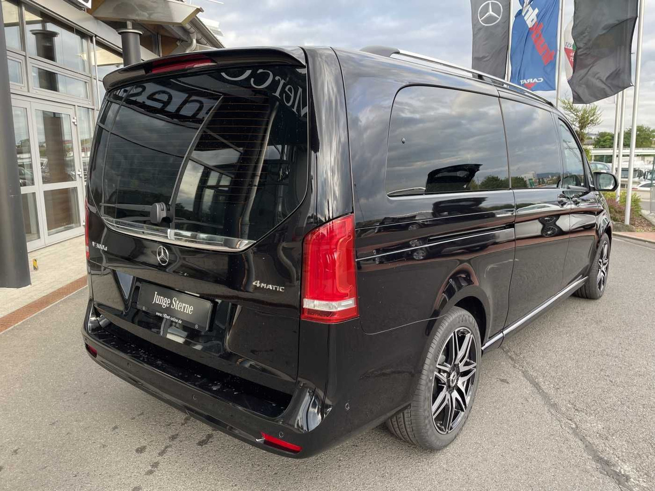 Mercedes-Benz V 300 d AVA 4MATIC AMG Kühlschrank AIRMATIC - Легковий автомобіль: фото 4 Mercedes-Benz V 300 d AVA 4MATIC AMG Kühlschrank AIRMATIC - Легковий автомобіль: фото 4