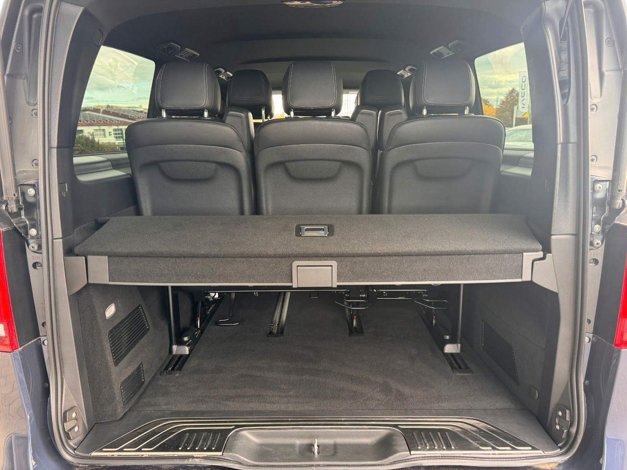 Mercedes-Benz V 300 d AVA ED AMG AHK2,5to DISTRONIC в лізинг Mercedes-Benz V 300 d AVA ED AMG AHK2,5to DISTRONIC: фото 9 Mercedes-Benz V 300 d AVA ED AMG AHK2,5to DISTRONIC в лізинг Mercedes-Benz V 300 d AVA ED AMG AHK2,5to DISTRONIC: фото 9