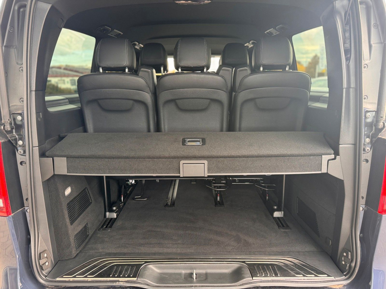 Mercedes-Benz V 300 d AVA ED AMG AHK2,5to DISTRONIC в лізинг Mercedes-Benz V 300 d AVA ED AMG AHK2,5to DISTRONIC: фото 21 Mercedes-Benz V 300 d AVA ED AMG AHK2,5to DISTRONIC в лізинг Mercedes-Benz V 300 d AVA ED AMG AHK2,5to DISTRONIC: фото 21