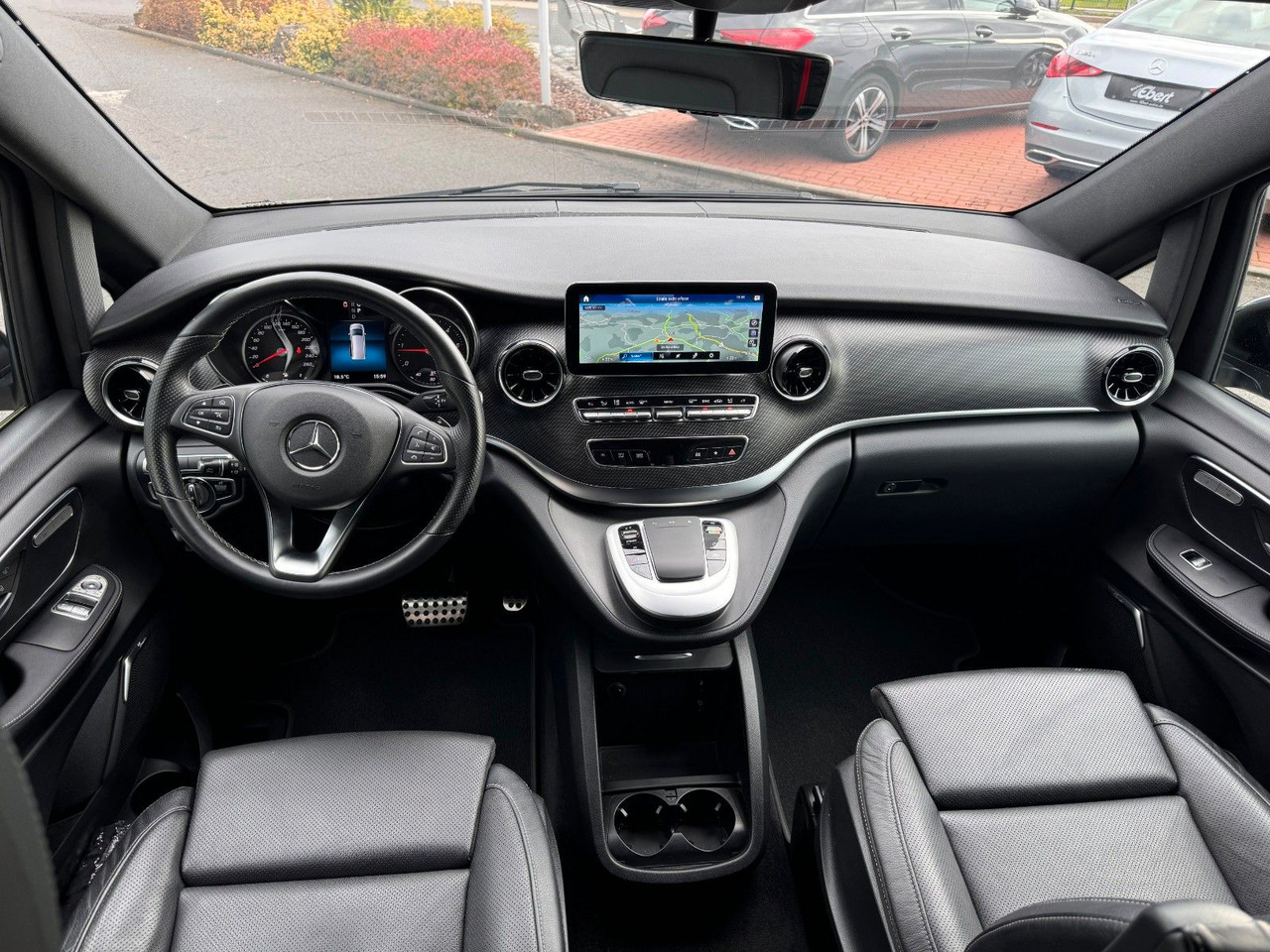 Mercedes-Benz V 300 d AVA ED AMG AHK2,5to DISTRONIC в лізинг Mercedes-Benz V 300 d AVA ED AMG AHK2,5to DISTRONIC: фото 13 Mercedes-Benz V 300 d AVA ED AMG AHK2,5to DISTRONIC в лізинг Mercedes-Benz V 300 d AVA ED AMG AHK2,5to DISTRONIC: фото 13