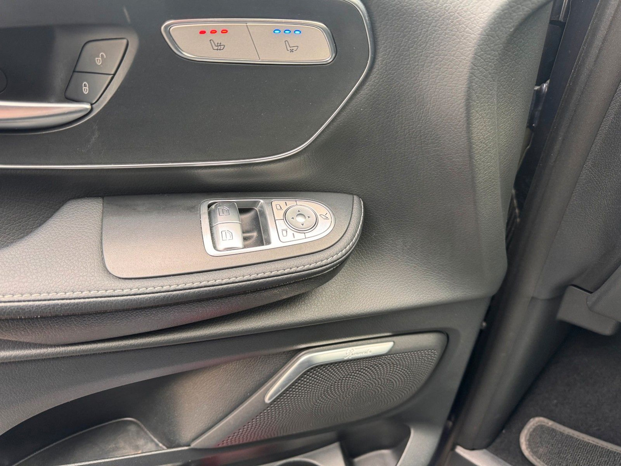 Mercedes-Benz V 300 d AVA ED AMG AHK2,5to DISTRONIC в лізинг Mercedes-Benz V 300 d AVA ED AMG AHK2,5to DISTRONIC: фото 19 Mercedes-Benz V 300 d AVA ED AMG AHK2,5to DISTRONIC в лізинг Mercedes-Benz V 300 d AVA ED AMG AHK2,5to DISTRONIC: фото 19