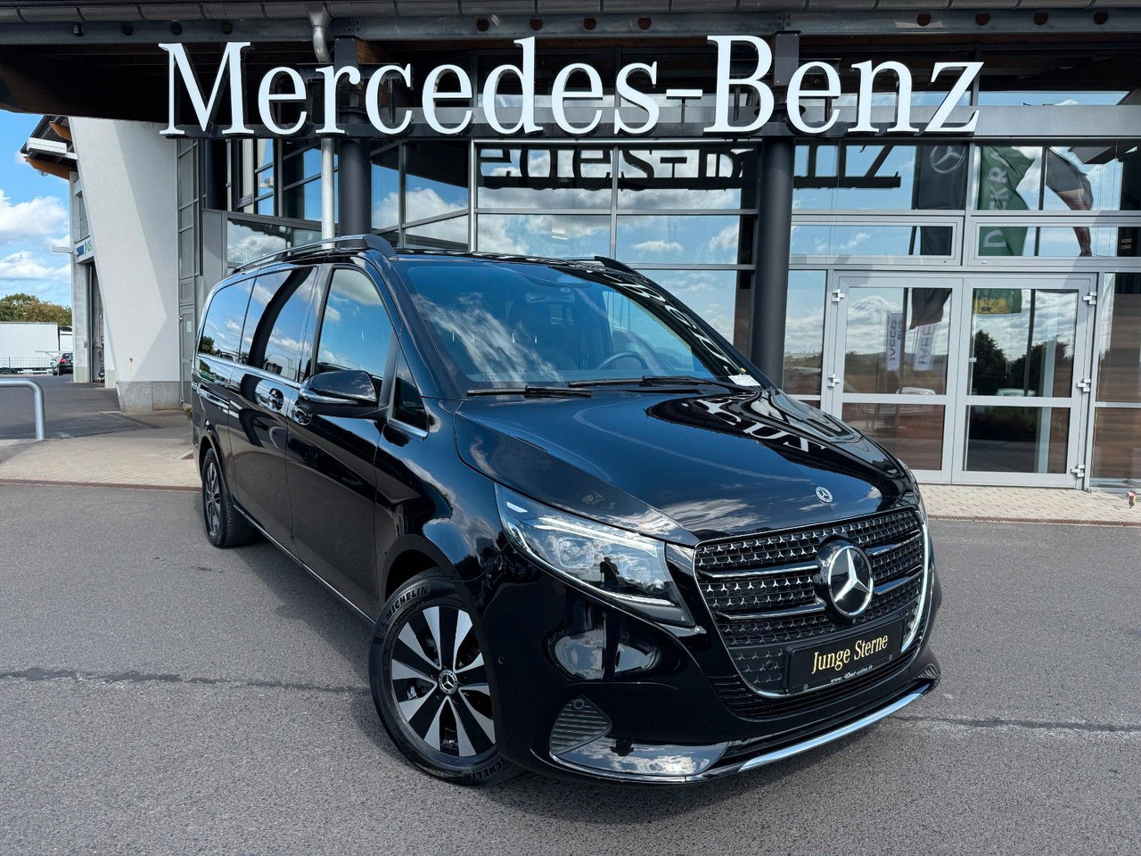 Mercedes-Benz V 300 d AVANTGARDE Extralang 360Kamera Standheiz - Універсал: фото 1 Mercedes-Benz V 300 d AVANTGARDE Extralang 360Kamera Standheiz - Універсал: фото 1