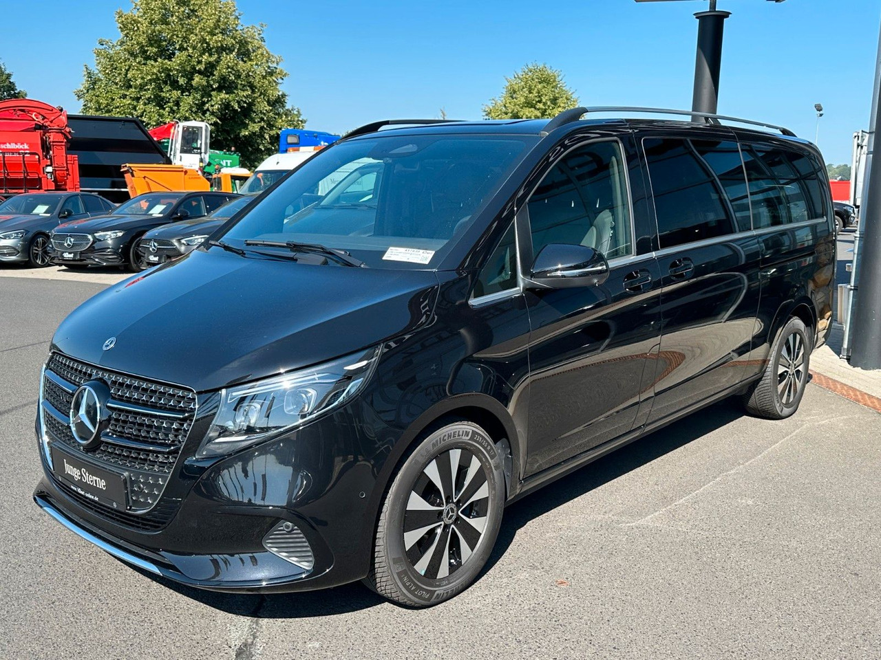 Mercedes-Benz V 300 d AVANTGARDE Extralang 360Kamera Standheiz - Пасажирський фургон: фото 3 Mercedes-Benz V 300 d AVANTGARDE Extralang 360Kamera Standheiz - Пасажирський фургон: фото 3