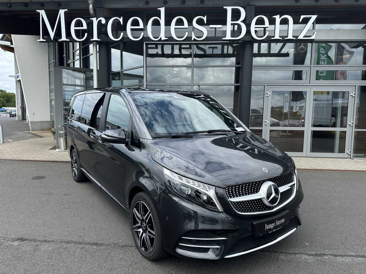 Mercedes-Benz V 300 d EDITION AMG AHK Tisch Leder ILS 7Sitze - Універсал: фото 1 Mercedes-Benz V 300 d EDITION AMG AHK Tisch Leder ILS 7Sitze - Універсал: фото 1