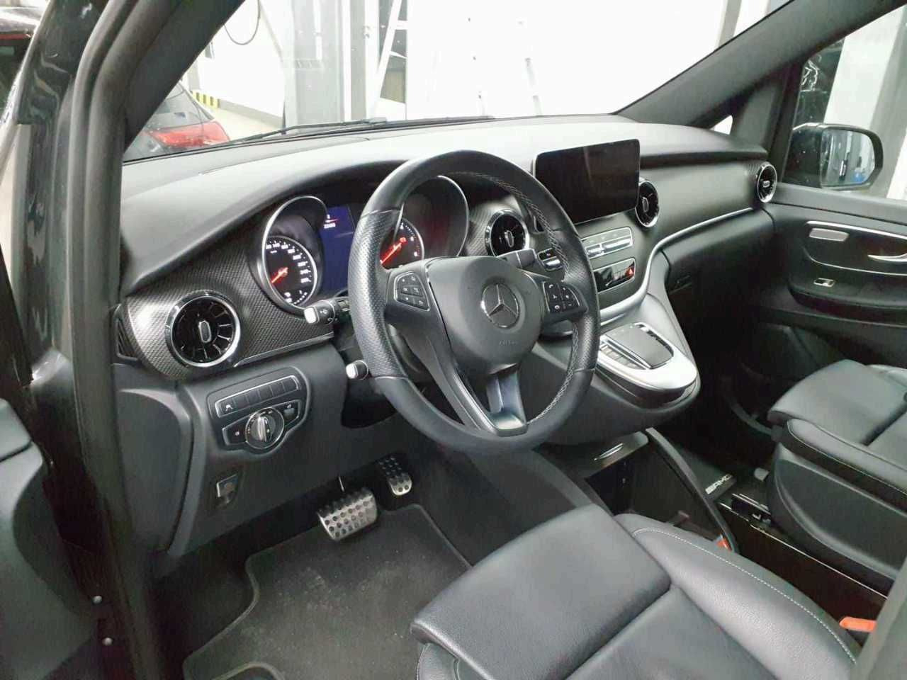 Mercedes-Benz V 300 d EDITION AMG AHK Tisch Leder ILS 7Sitze - Легковий автомобіль: фото 5 Mercedes-Benz V 300 d EDITION AMG AHK Tisch Leder ILS 7Sitze - Легковий автомобіль: фото 5