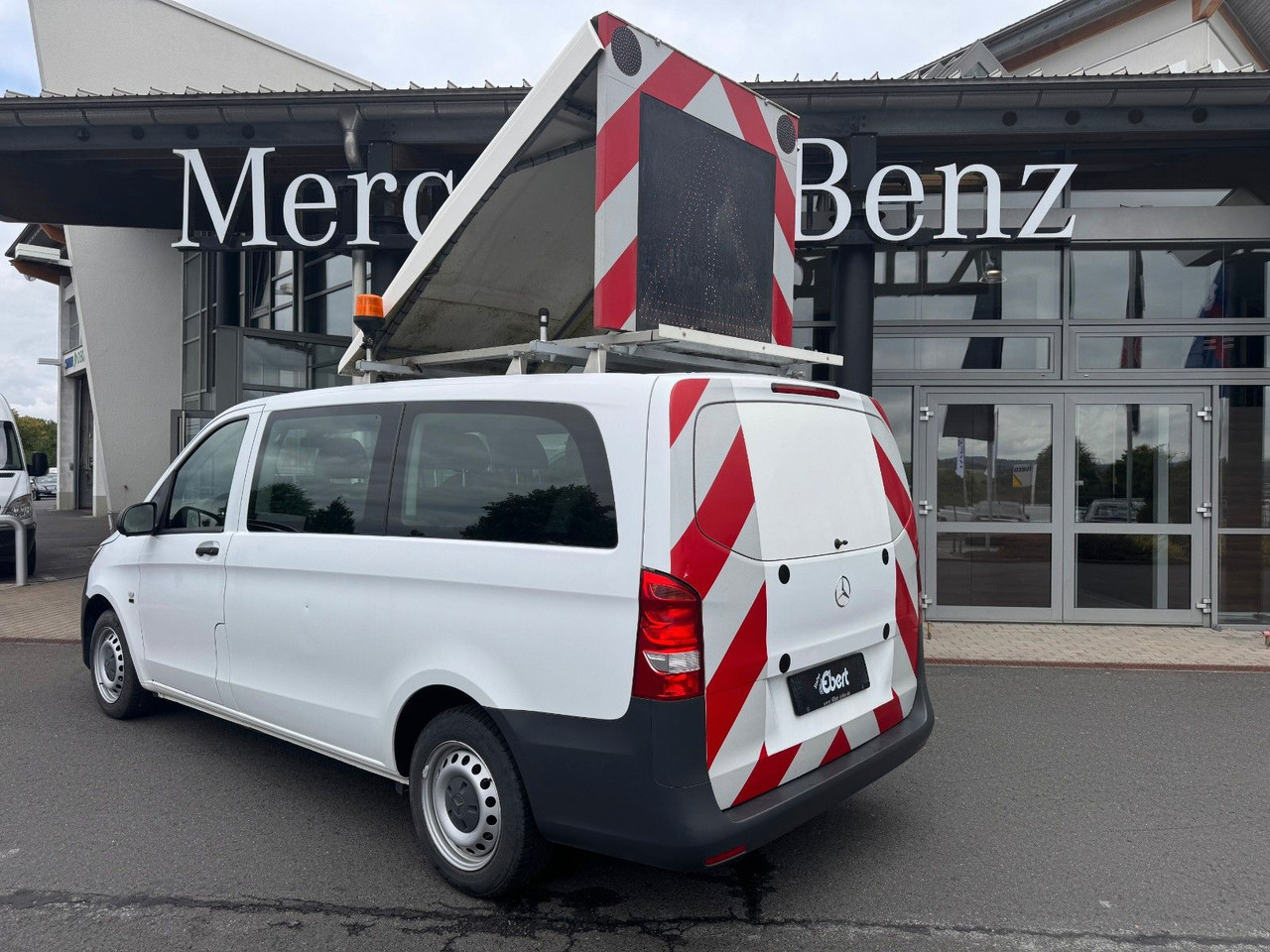 Mercedes-Benz Vito 111 CDI Tourer Begleitfahrzeug BF3+ / WVZ - Пасажирський фургон: фото 1 Mercedes-Benz Vito 111 CDI Tourer Begleitfahrzeug BF3+ / WVZ - Пасажирський фургон: фото 1