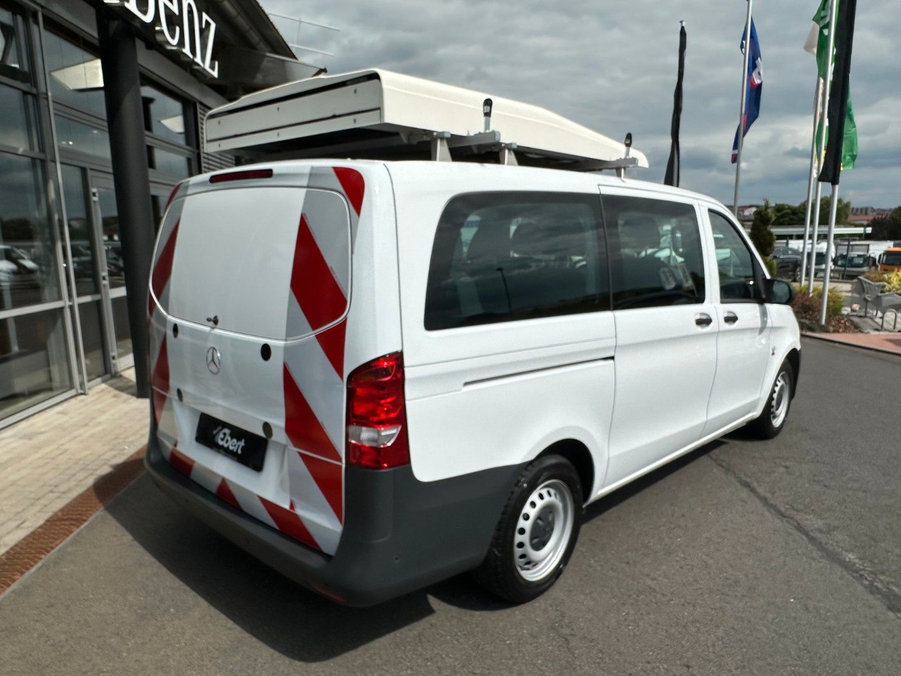 Mercedes-Benz Vito 111 CDI Tourer Begleitfahrzeug BF3+ / WVZ - Пасажирський фургон: фото 5 Mercedes-Benz Vito 111 CDI Tourer Begleitfahrzeug BF3+ / WVZ - Пасажирський фургон: фото 5