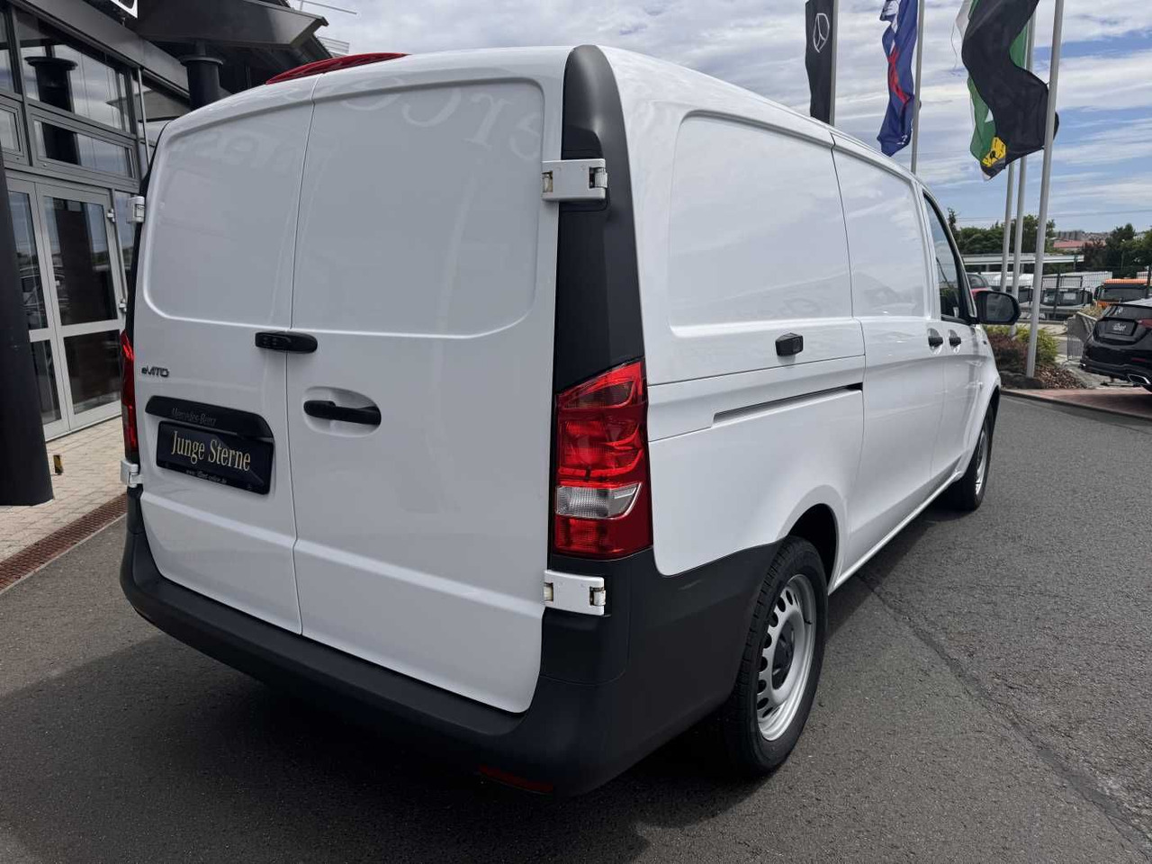 Mercedes-Benz eVito 112 Klima Kamera Navi SHZ Tempomat - Легковий фургон, Електричний фургон: фото 4 Mercedes-Benz eVito 112 Klima Kamera Navi SHZ Tempomat - Легковий фургон, Електричний фургон: фото 4