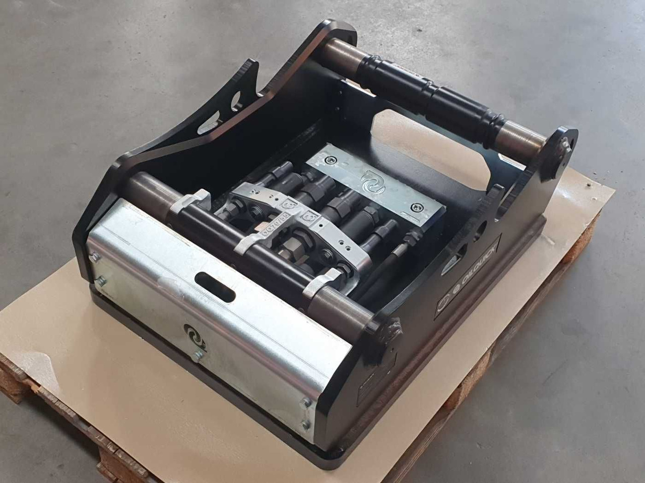 OilQuick OQ70/55 Adapterplatte für Westtech NEU - Зчіпний пристрій: фото 4 OilQuick OQ70/55 Adapterplatte für Westtech NEU - Зчіпний пристрій: фото 4