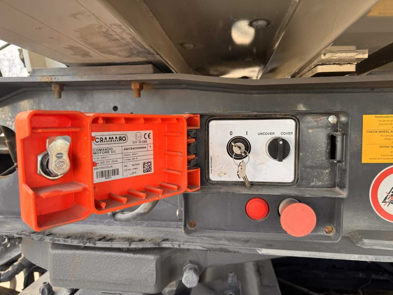 Самоскид напівпричіп Schmitz Cargobull SGF*S3 SKI 24 SL 7.2 Mulde 23m³ Liftachse 5x Schmitz Cargobull SGF*S3 SKI 24 SL 7.2 Alu-Mulde 23m³ Liftachse: фото 15 Самоскид напівпричіп Schmitz Cargobull SGF*S3 SKI 24 SL 7.2 Mulde 23m³ Liftachse 5x Schmitz Cargobull SGF*S3 SKI 24 SL 7.2 Alu-Mulde 23m³ Liftachse: фото 15