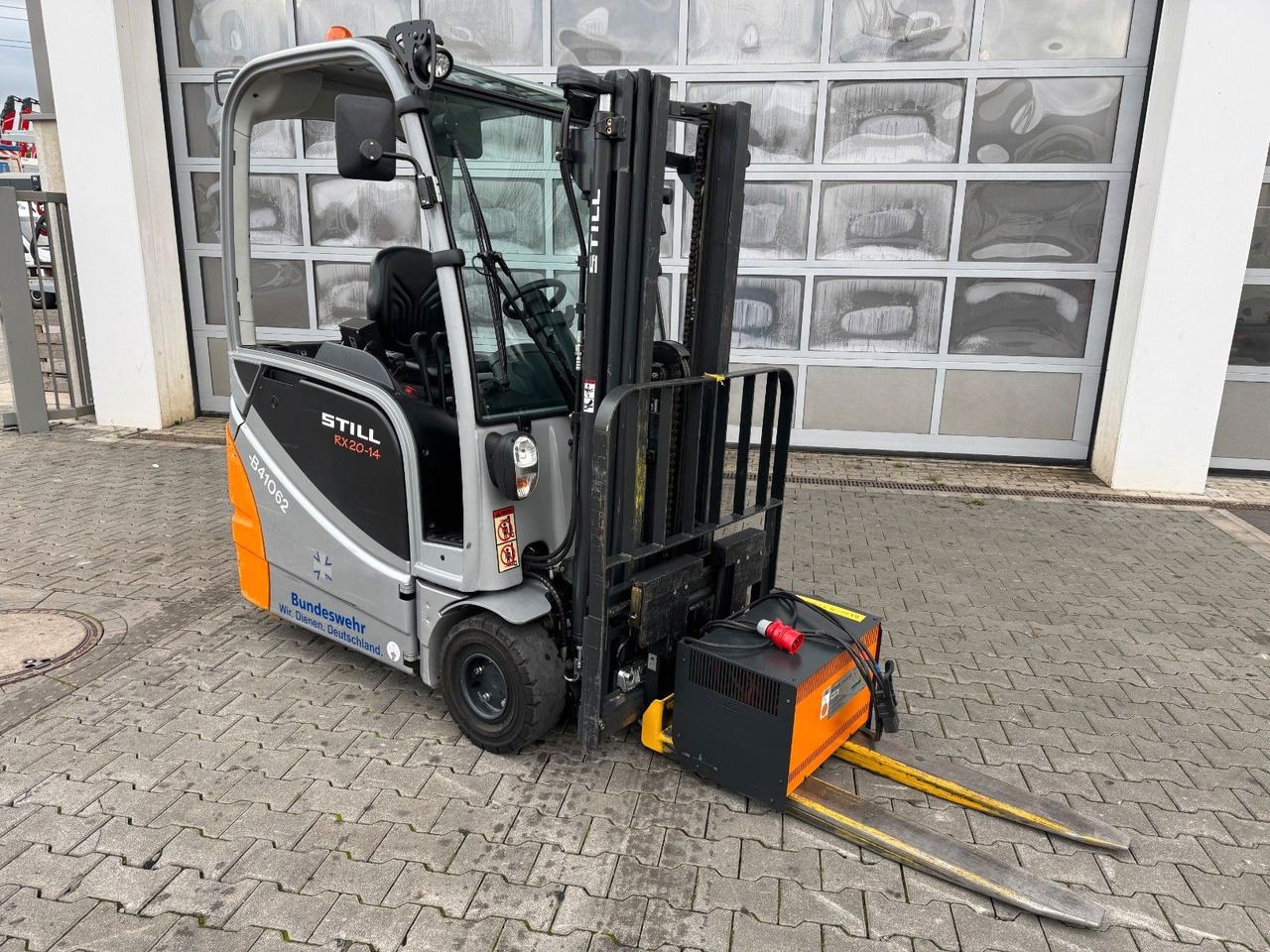 Still RX 20-14 / Triplex: 4,3m / nur 1.147h! / SS - Електронавантажувач: фото 3 Still RX 20-14 / Triplex: 4,3m / nur 1.147h! / SS - Електронавантажувач: фото 3