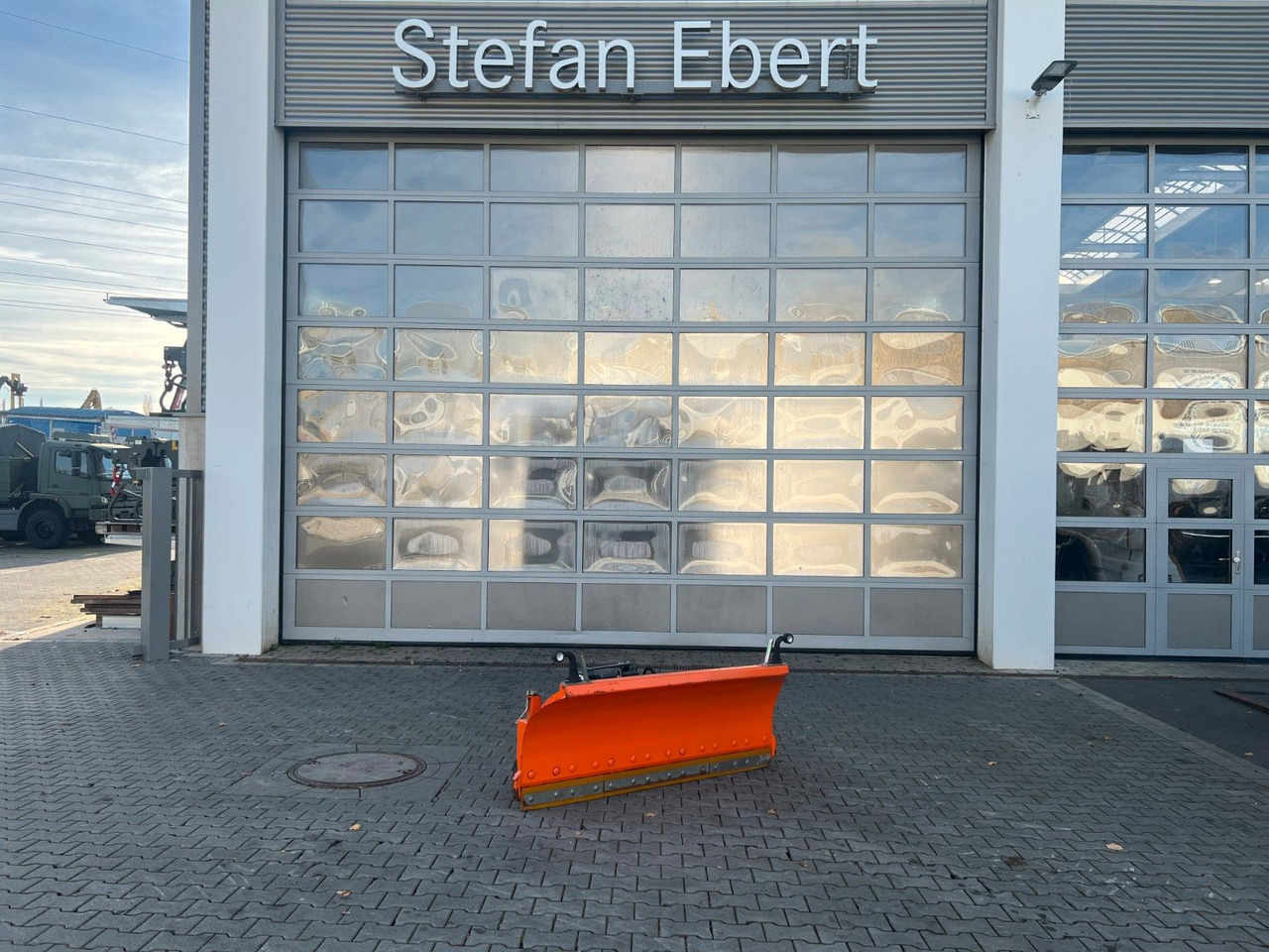 Tuchel SK-F 180 Schneeschild / Kramer 5040 - Відвал для снігу: фото 1 Tuchel SK-F 180 Schneeschild / Kramer 5040 - Відвал для снігу: фото 1